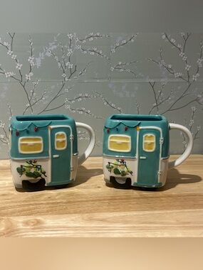 NWOT TAG Retro RV Camper Christmas Mugs- Set of 2